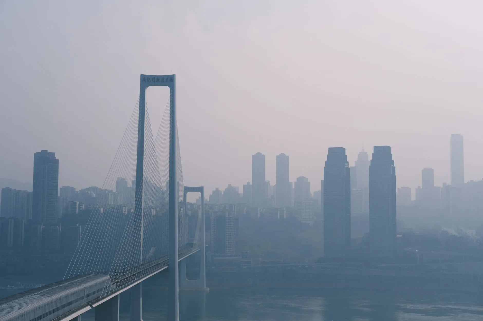 成都指尖时代安防监控设备与门禁控制器技术参数对比分析