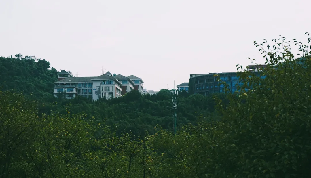 安防监控设备与对讲设备集成技术趋势及选型要点