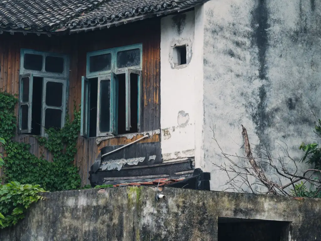 成都安防监控设备选型指南：如何匹配园区门禁与报警主机需求